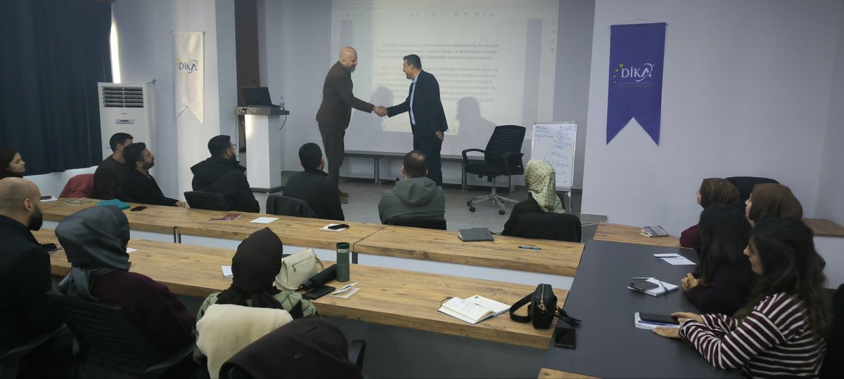 midyatram's tweet photo. DİKA tarafından başarılı bulunarak desteklenmeye hak kazanan 5 günlük yüzyüze, süpervizyonlu ve sertifikalı “BDT Uygulayıcı Eğitimi” projemizin 1. günü Dr. Psikolojik Danışman/Psikoterapist/Logoterapist Sn. Özkan KENARLI yürütücülüğünde başarıyla gerçekleştirildi. https://t.co/rzYjv6uuSl