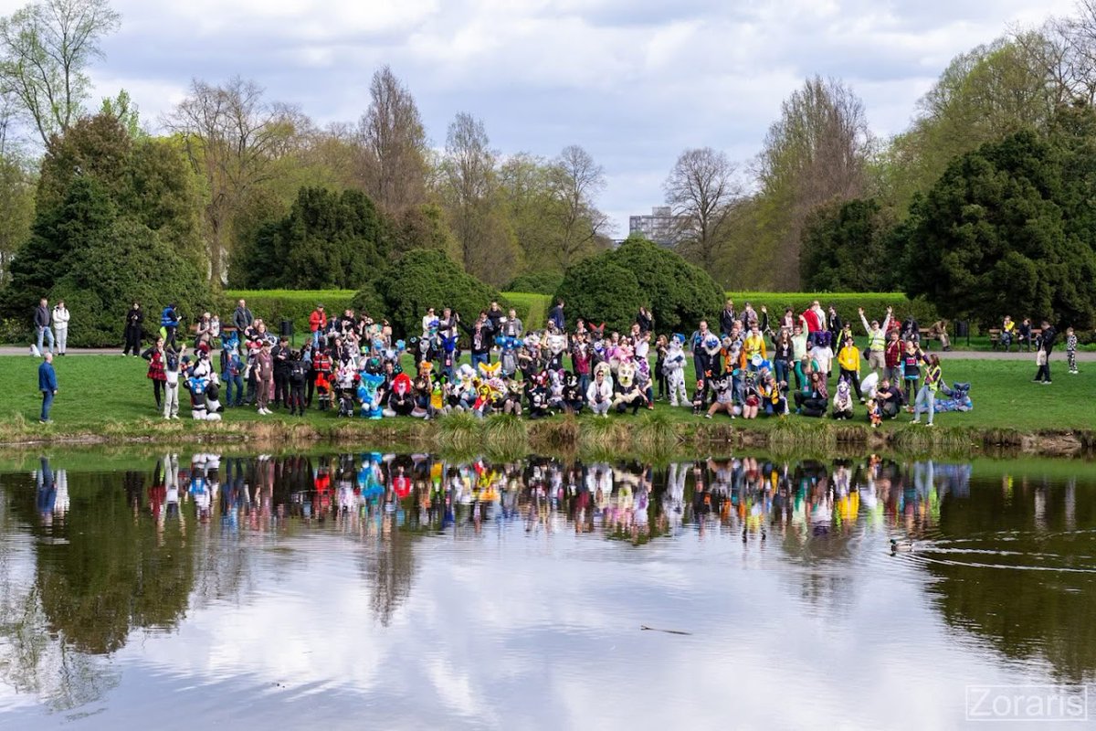 Zdjęcie grupowe z Łódzkiej Przesiadki 2024 #ŁP.
Fotograf: <a href="/Zoraris_lynx/">Zoraris 🔜 Awoostria, czajhauz era</a>
