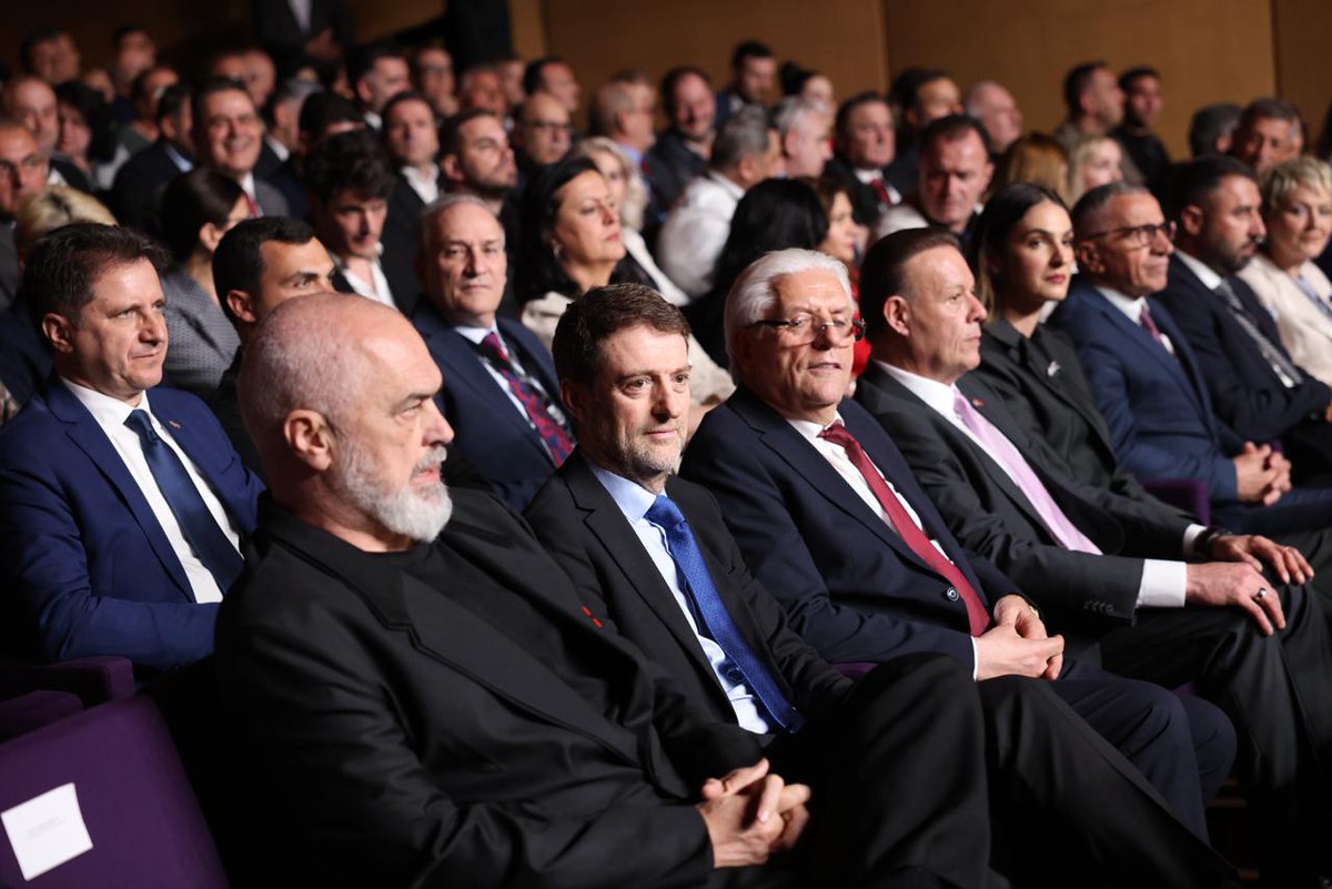 Ferit Hoxha🇦🇱 tweet media