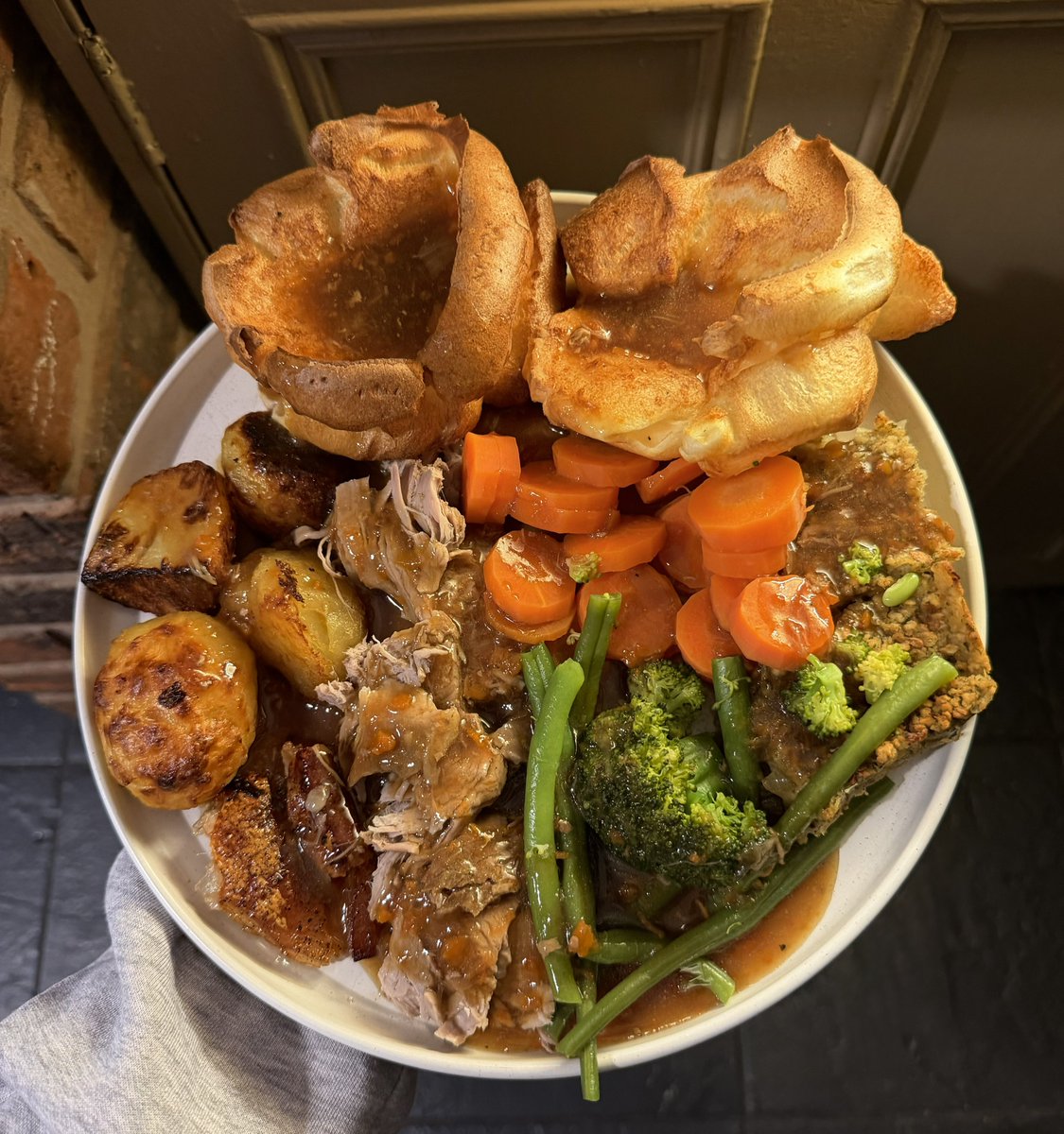 rly cool girl tweet media