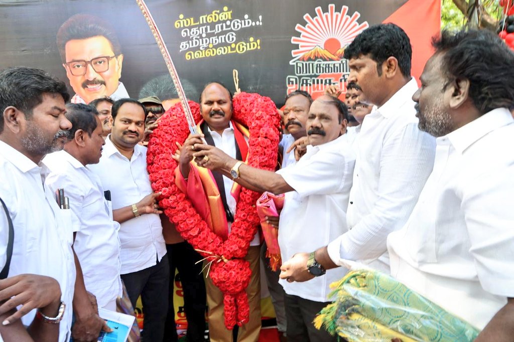 mylaivelu71's tweet photo. தொடர்ந்து பத்தாவது நாளாக இன்று காலை மாலை  123 வது வட்டத்தில் வீதி வீதியாக சென்று வாக்குகள் சேகரித்தோம்.

எங்கள் மண்❤️
எங்கள் மயிலாப்பூர்💪
@arivalayam
#mylaporeconstituency 
#DMK2026
#Mylapore4Velu
#DMK2Point0
#MylaporeConstituency #MylaporeVotes
#Mylapore4Velu #DhaVeluForMylapore #NammaMylapore #TNVote2026 #DMK 🔥 #DMK2026 #Mylapore4Velu #Velu2Point0
#DMK2Point0 #VoteDMK #TN2026 Mylapore Times  #velu4mylapore