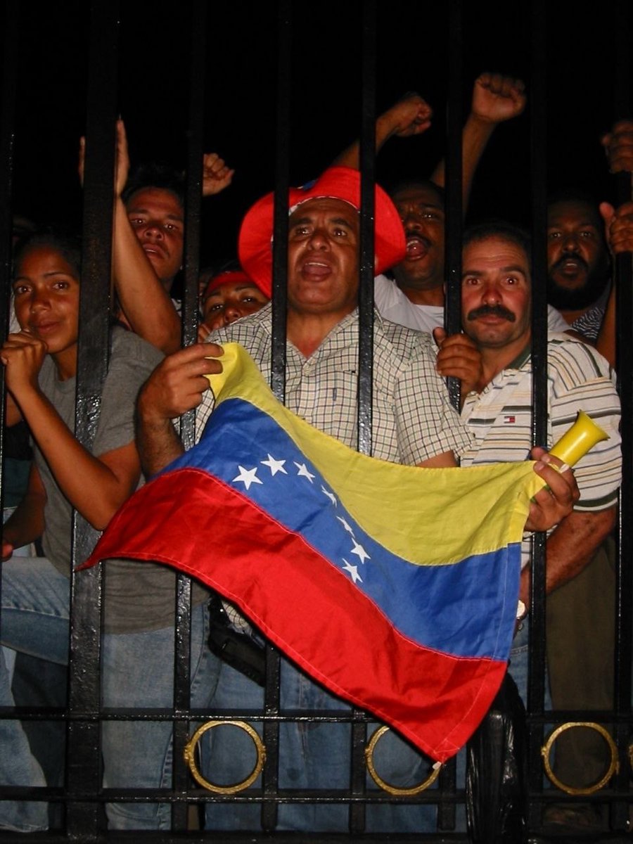 Xtra Bueno tweet media