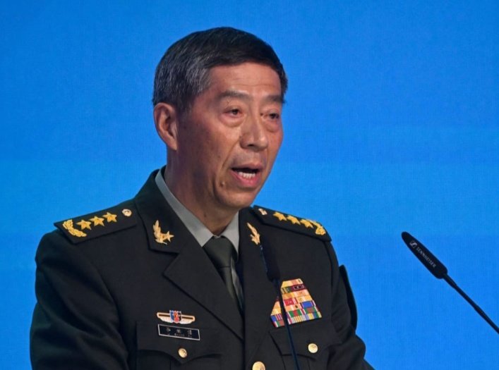 NewsDayMundo's tweet image. 🚨 CHINA DESAFÍA EL BLOQUEO: "El Estrecho de Ormuz está abierto para nosotros".

El Ministro de Defensa, Dong Jun, lanza un mensaje claro a EE. UU.: sus acuerdos con Irán no son negociables. El mundo multipolar ya no pide permiso, establece hechos. 🇨🇳🇮🇷🇺🇸 #Geopolítica #China