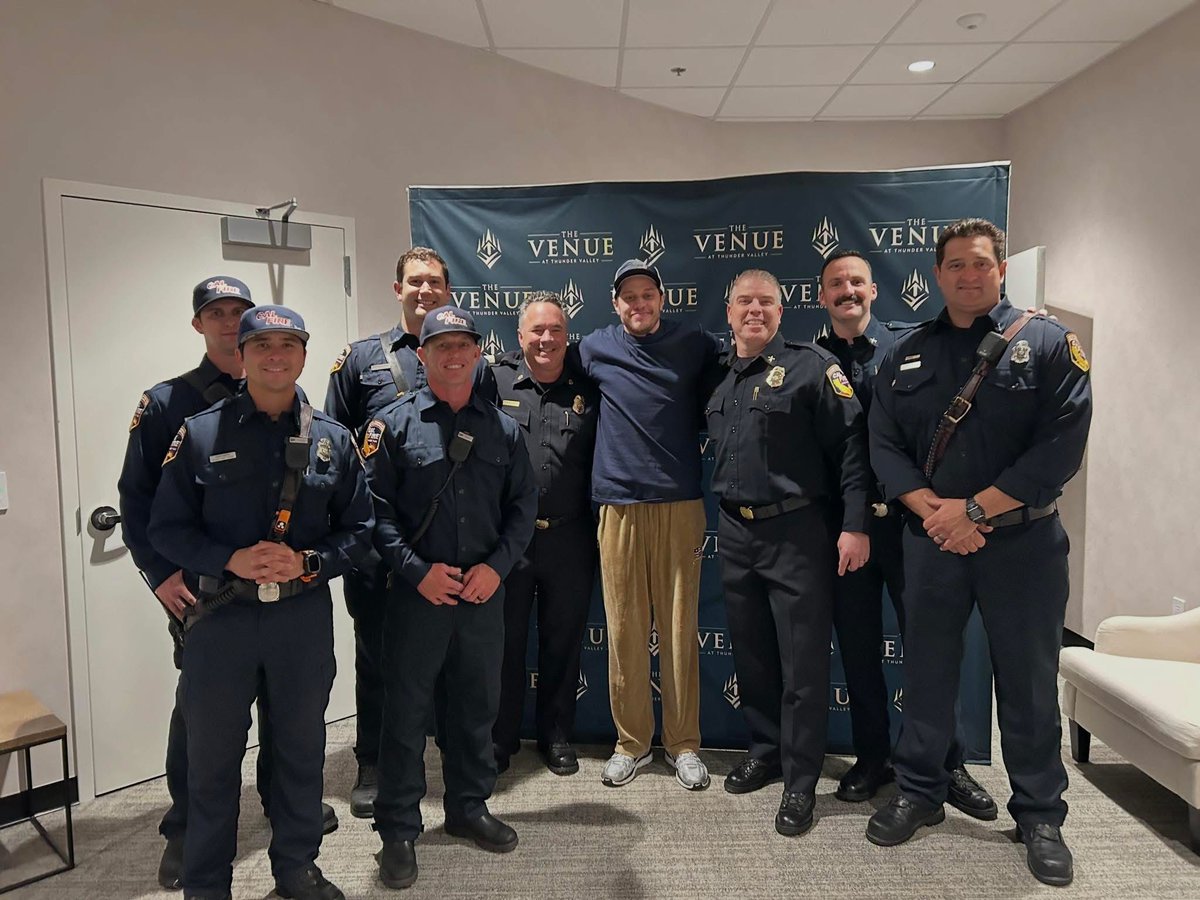 CAL_FIRE's tweet image. While on duty, a CAL FIRE crew was greeted by comedian Pete Davidson ahead of his show at a nearby venue. 
 
He took the time to personally thank them for their service—something he makes a point to do for first responders in the communities he visits.
 
Our personnel are