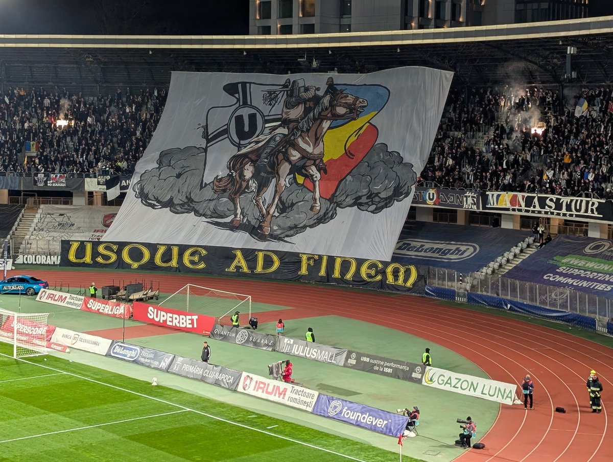 horiabogdavos's tweet photo. #haideU ⚪⚫ #numaiU 🙌🇷🇴 #liga1 https://t.co/KNEttbxvBm