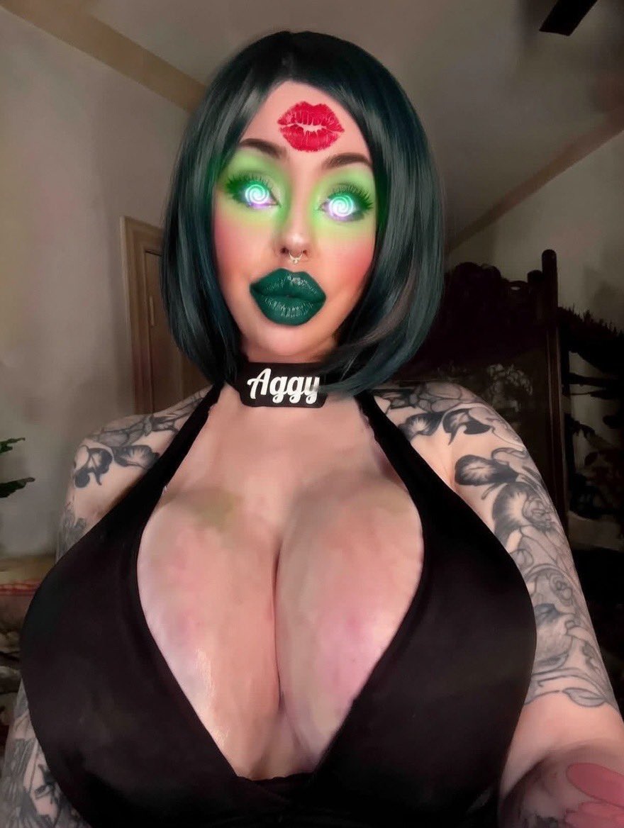 ๐ Kiss Addict Gia ๐ tweet media