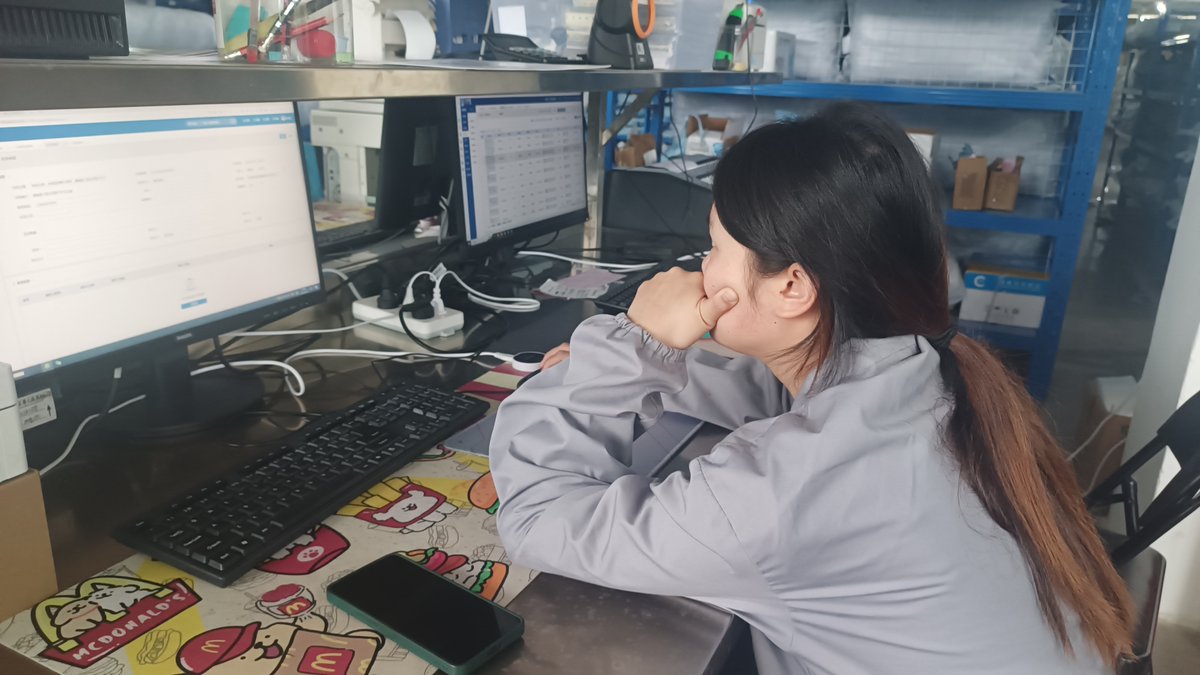 Robin Anne tweet media