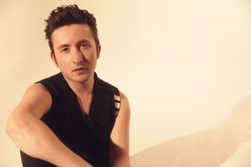 NotYerAvgChick's tweet image. .@JonahRules speaks with me exclusively for @StarryMag about starring in the powerful dramedy "Blue Moon" based on the life of iconic lyricist Lorenz Hart at starrymag.com/jonah-lees-blu…! #BlueMoon #LorenzHart