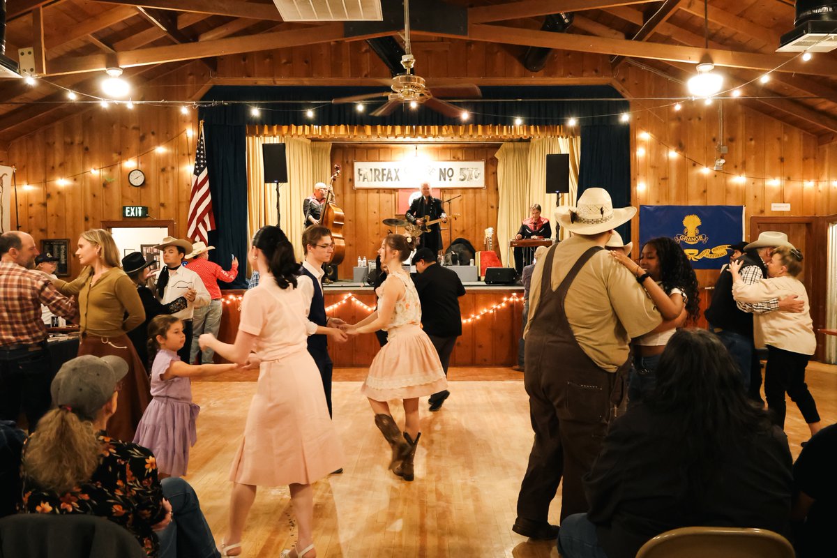 kernmagazinellc's tweet image. Legacy was alive last night at Fairfax Grange 570. Packed dance floor, live twang and big love to Dale Watson and The Soda Crackers for keeping the Bakersfield Sound alive. Kern County still knows how to do it right. 🎻✨ #KernMagazine #BakersfieldSound