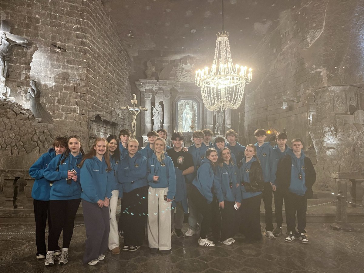 CastlefordTrust's tweet image. Welcome back to the summer term across Castleford Trust 🌞
Hope you all had a great Easter.

Great to see @CastlefordAcad in Poland and @CroftonAcademy in Paris enjoying trips over the break. Huge thanks to staff who made it happen.

#BackToSchool