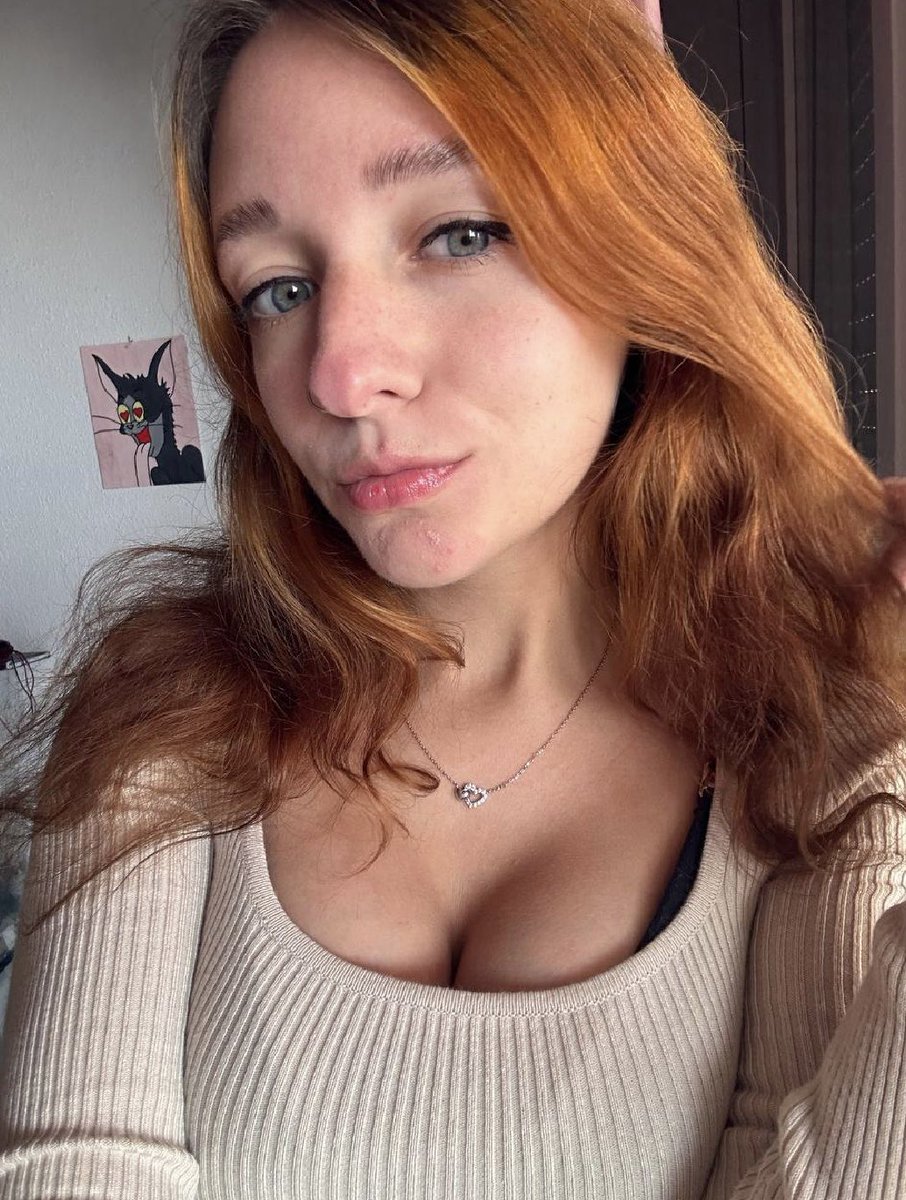 lilly_devil's tweet photo. I need a volunteer to try out different sex positions with.
What I expect: +10 cm and be able to hold a camera reasonably well. https://t.co/abeXSowLmy