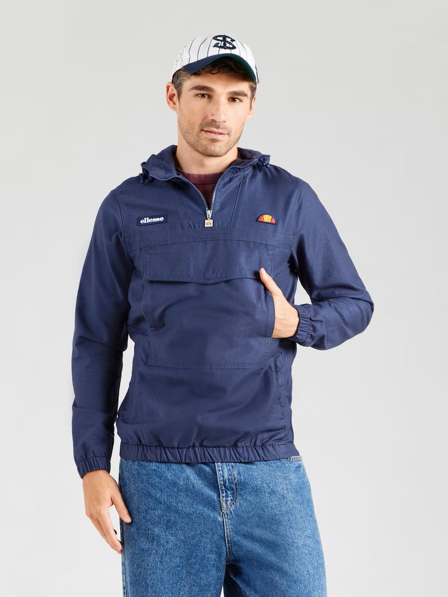 MateuszBaluka's tweet image. Donald Tusk na Zalando. Tak, to prawda.
zalando.pl/ellesse-kurtka…
Pimeyes wskazuje tylko jego. 
Oryginalne zdjęcie już znalazłem.