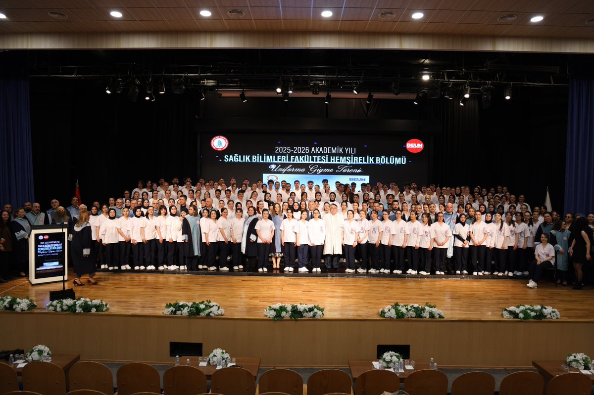 ihozolcer's tweet image. Bugün Sağlık Bilimleri Fakültesi Hemşirelik Bölümü tarafından düzenlenen “Üniforma Giyme Töreni”ne katıldık. 

Öğrencilerimiz dürüstlüğün, sorumluluğun, asaletin ve insanlığa hizmet aşkının en anlamlı simgesi olan beyaz önlüklerini giydiler. Hayırlı olsun. 

#BEUN @beunedutr