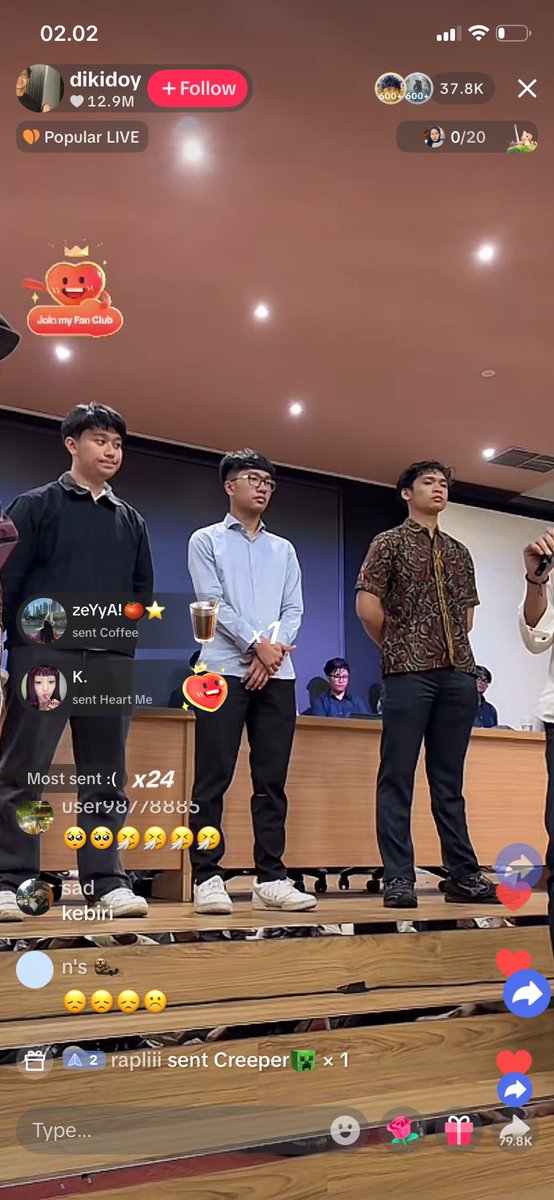 d mahasiswa straight A tweet media