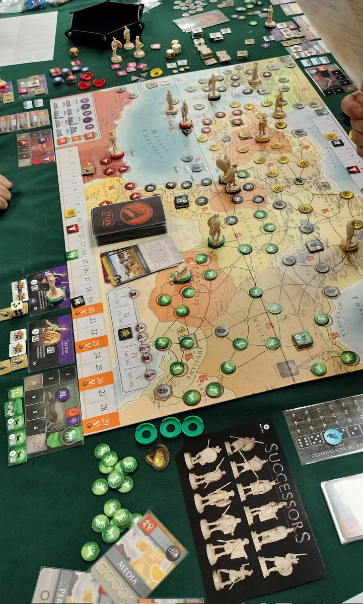 Velezwargamecon's tweet photo. Muchas partidas el sábado en nuestras jornadas Bellum Omnium.
#wargames #wargamecon #BellumOmnium #BellumOmnium26 #Convencionwargames #Simulacionhistorica #VelezMalaga #boardgame #Convencion https://t.co/7Kl9wxqeGF