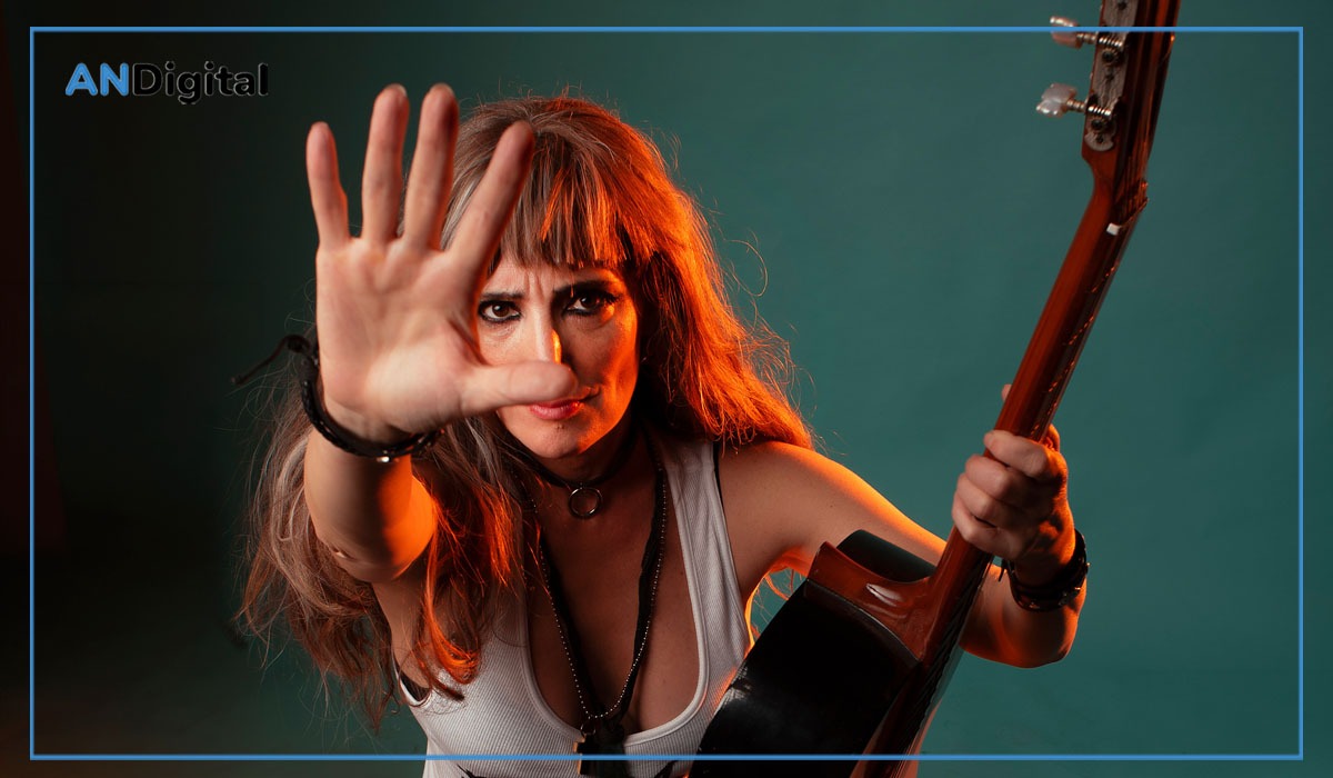 ANDigitalOK's tweet photo. 🎭 Jorgelina Aruzzi estrena “El ser querido”

😀 Una comedia que mezcla humor, dolor y música en una historia íntima

👉 Leé la nota completa en el siguiente post

💬 ¿Se puede reír en medio del dolor?