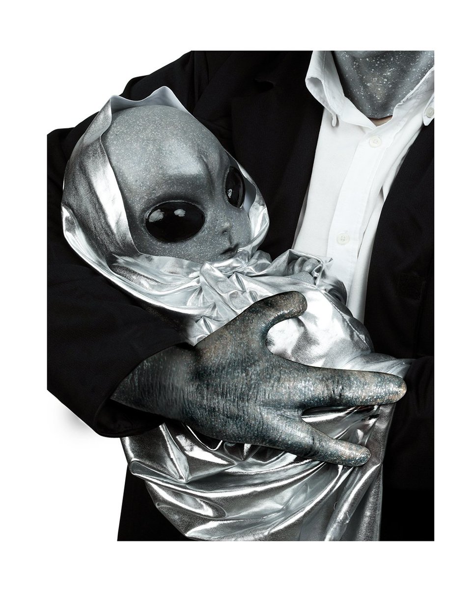 GroovyGuyBye tweet media