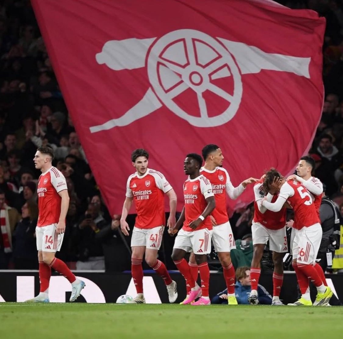 UY ❤️🤍 tweet media