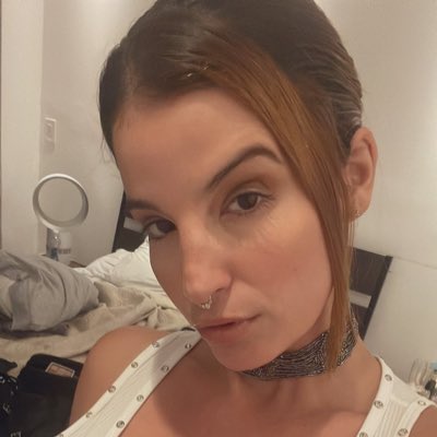 R81675Ruth's tweet photo. #NewProfilePic https://t.co/XC3PyOYTYx