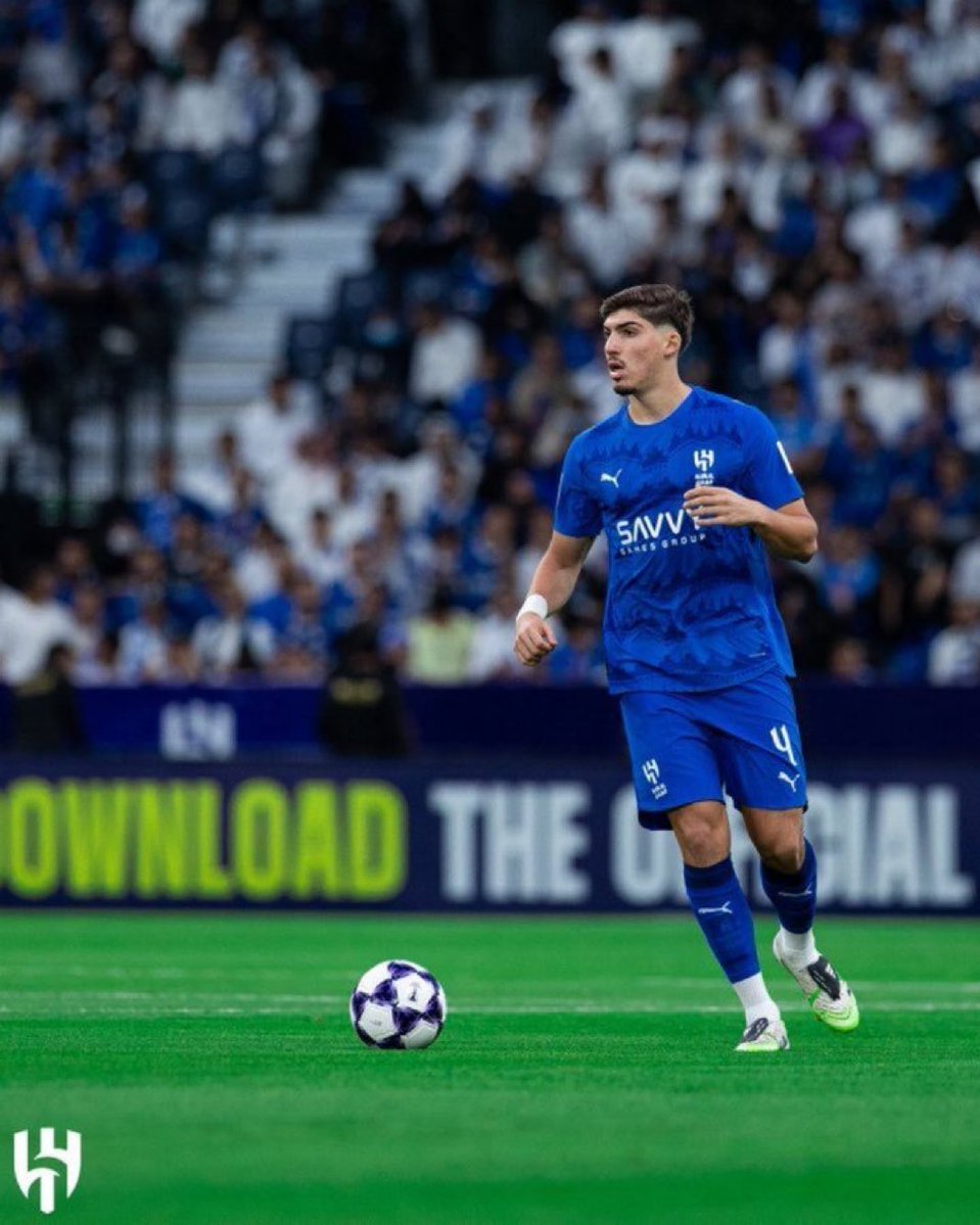 كانوا يسترون علينا أشياء كثير كثير ! 

كوليبالي &amp; يوسف

اكثر اثنين نفتقدهم اليوم حرفيا .