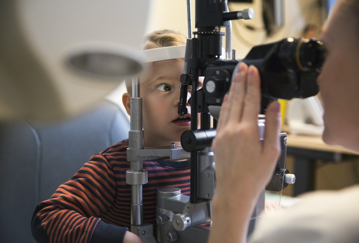 ophth_advisor's tweet image. #ASCRS2026: #Dupilumab use in children appears to be tied to a significantly higher incidence of inflammatory eye conditions, including #Keratitis and #Blepharitis. Research presented at @ASCRStweets.

💡 Learn more: bit.ly/4motlmw