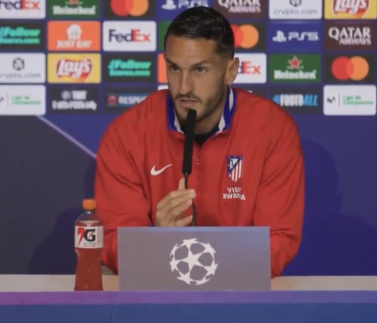 AUPSEVEN tweet media