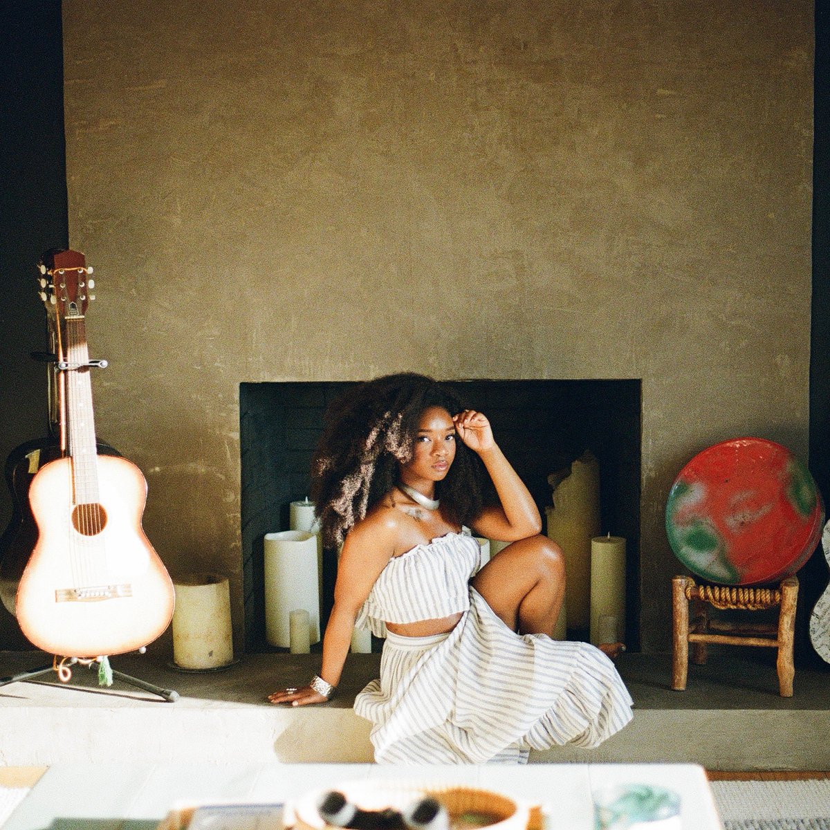 3lisemusic's tweet photo. 🕯️good use🕯️

produced by @p_lo 

out on 4.21 https://t.co/3SRERQKfxC