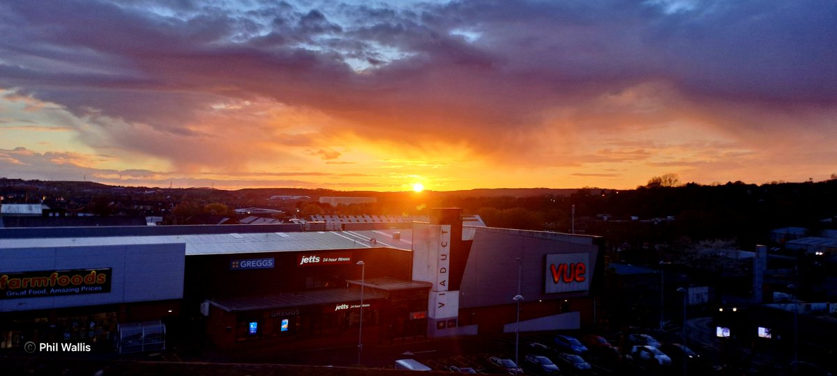 Guard_Amos's tweet image. As @BrianNe08342467 would this view from the @northernassist #mobileoffice makes Accrington look good