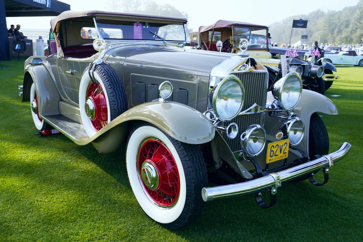 eClassicAutos tweet media