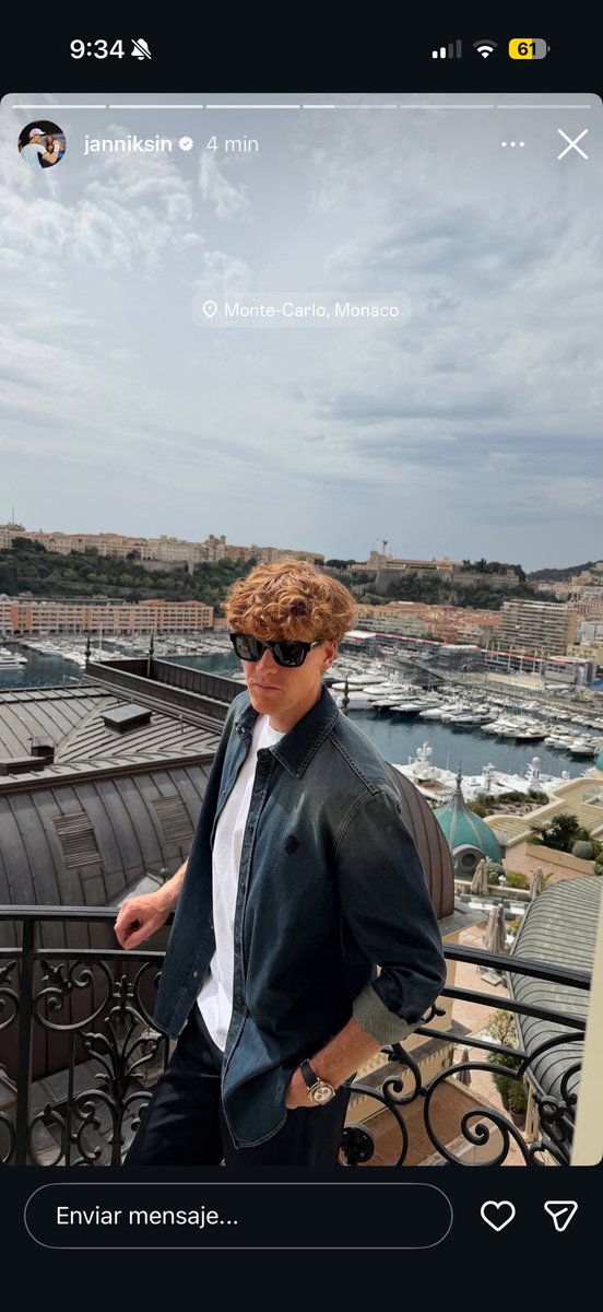 zoe4tennis's tweet photo. ma che bono è ( quanto l’hanno pagato per postare sta foto?) https://t.co/OIgK5crfOK