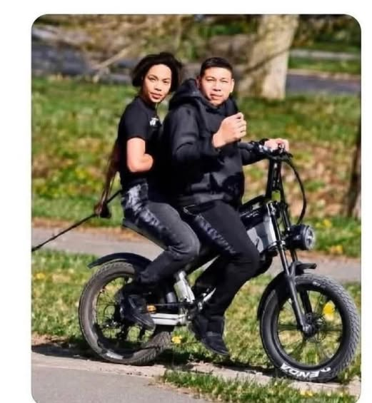 Dolly van den Berg tweet media