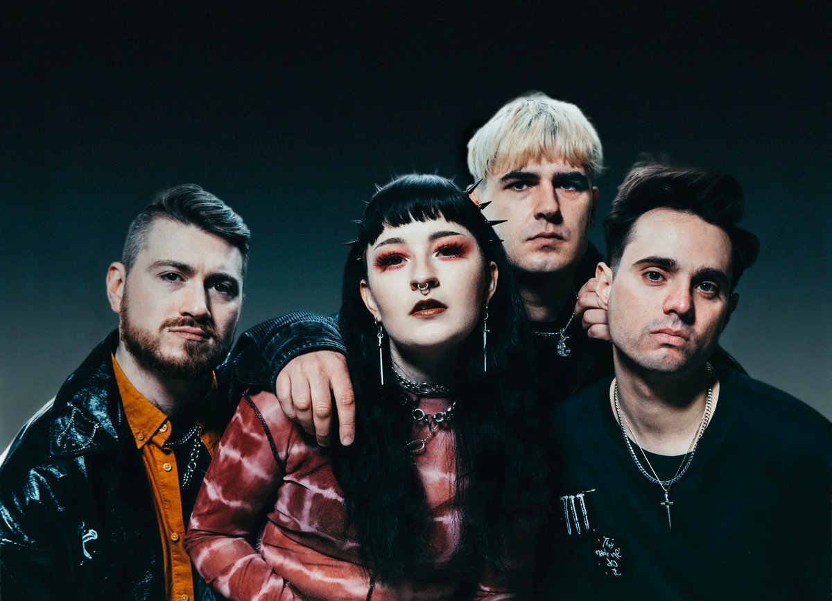 KNOTFEST's tweet photo. As Everything Unfolds vocalist Charlie Rolfe talks about balancing creativity with business and the inspiration behind their emotional third record, DID YOU ASK TO BE SET FREE? https://t.co/dgBYkCUurA https://t.co/TqY4ZF2eSq