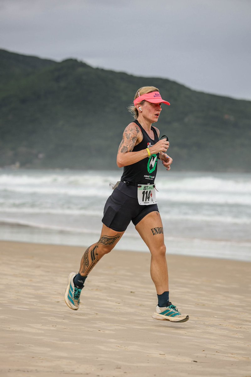 🏳️🌈⃤ aquela sapatão maratonista™ tweet media