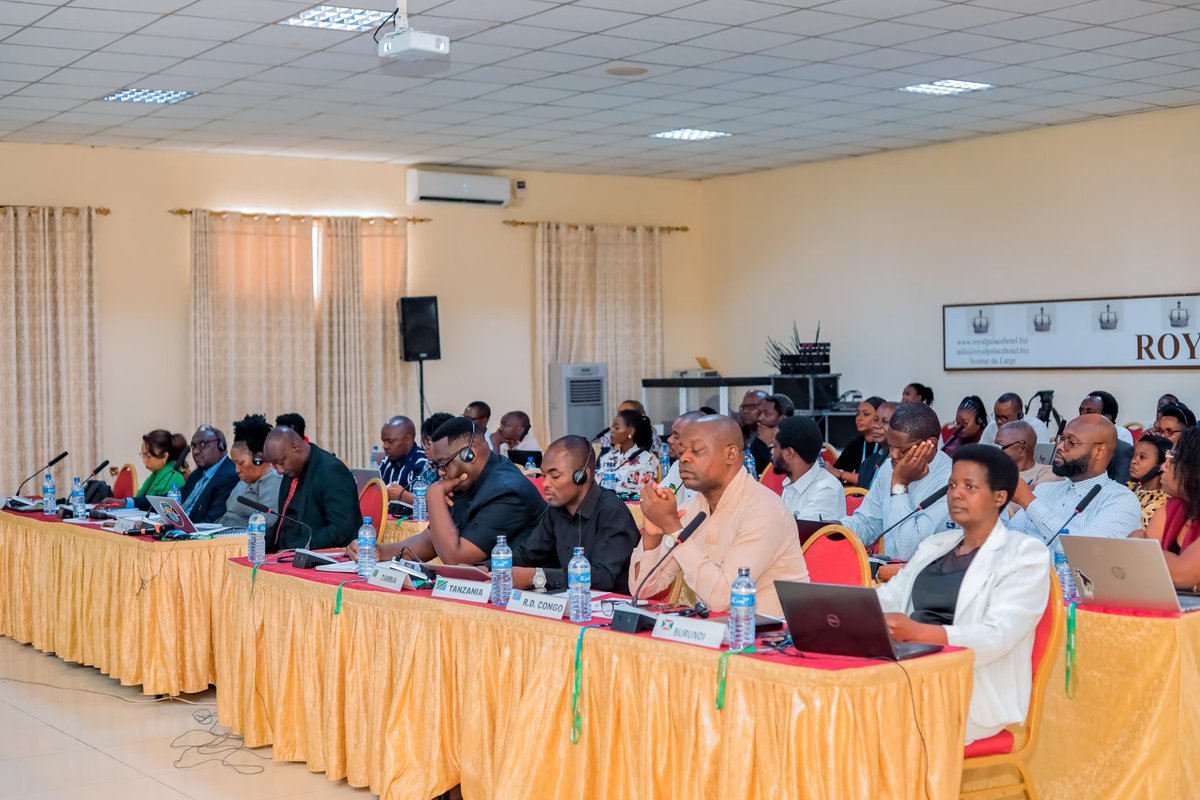 BMineagrie's tweet photo. Le 🇧🇮 accueille une formation de 5 jrs organisée par l’unité de coordination du projet UNOPS, destinée aux partenaires de mise en œuvre du projet de conservation de la biodiversité,de gestº durable des terres et de la sécurisation des ressources en eau du bassin du lac Tanganyika https://t.co/FX5gWRMQNT