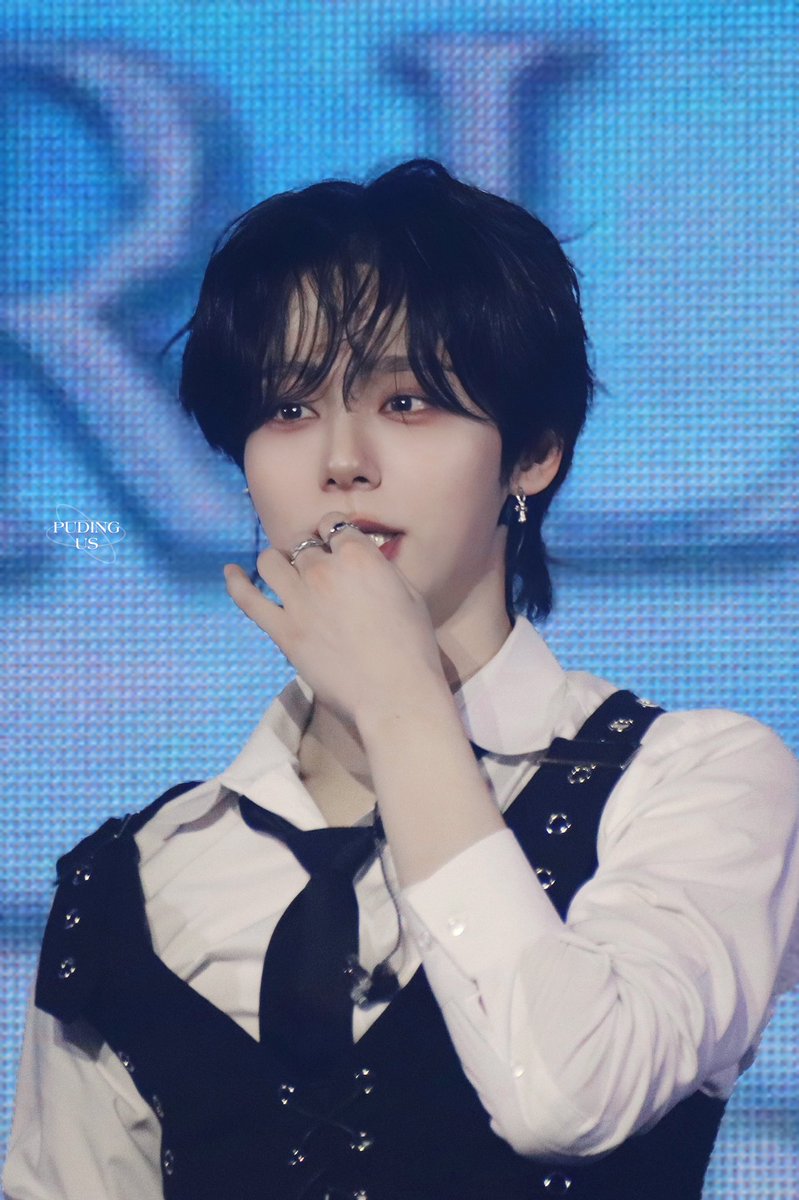 우잇 tweet media