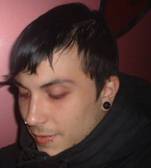 Frank Iero Hourly tweet media