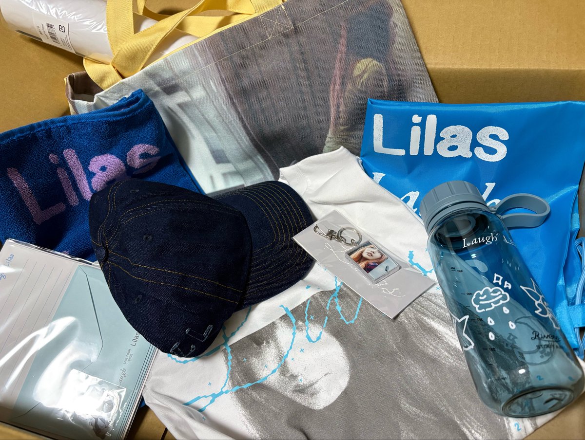 届いた〜🙌🙌 ぜんぶ可愛すぎるし、トートバッグ中にポッケ（？）ある