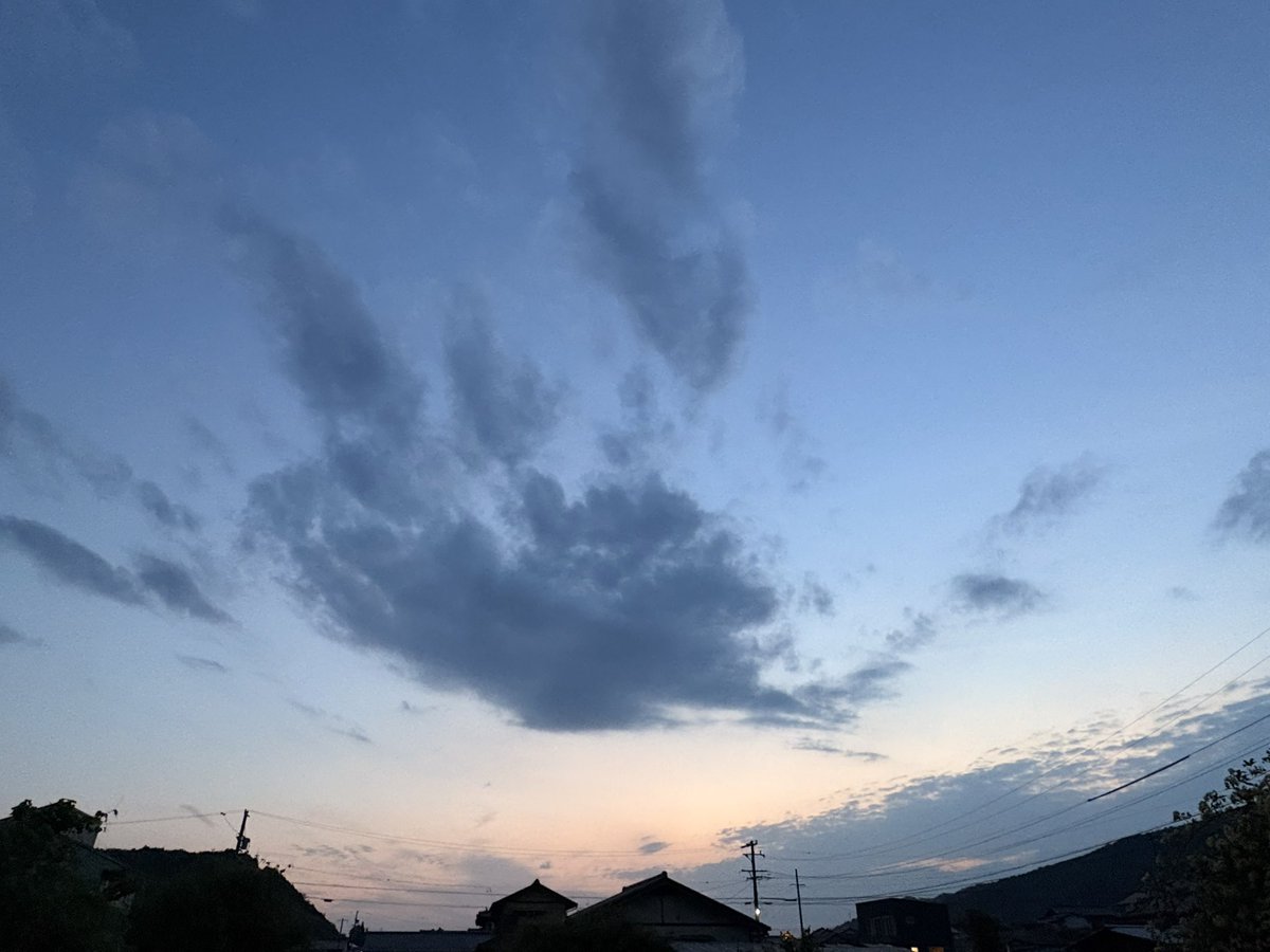 お疲れ様です(∗ˊ꒵ˋ∗)

#イマソラ #夕空