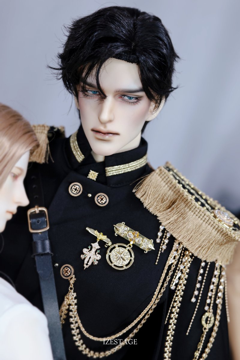 이제 작업실 tweet media