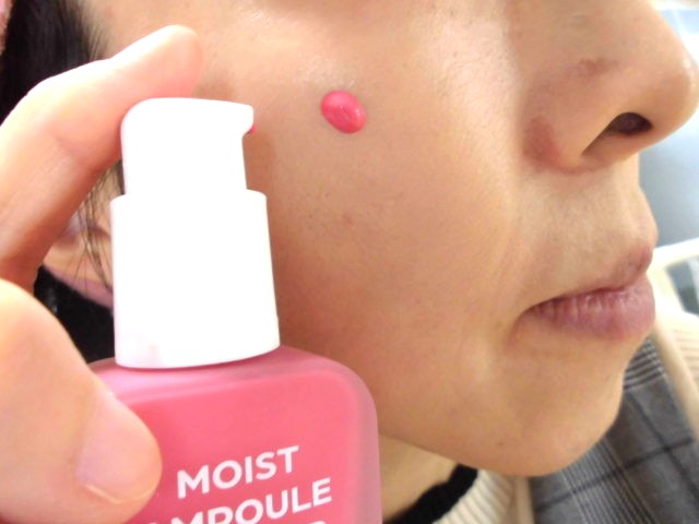 ts398178's tweet photo. 「HOUSE　OF　HUR　モイストアンプル　リキッドチーク」を使わせて頂きました！
じゅわっと、うるっとした色合いと感触のチークで、春メイクにピッタリのアイテムだと思います。
お気に入りはピンクロージーです😊
https://t.co/ZnHj3flRoo
#PR #ハウスオブハー #houseofhur #モイストアンプルチーク https://t.co/4jjSr0FBT2