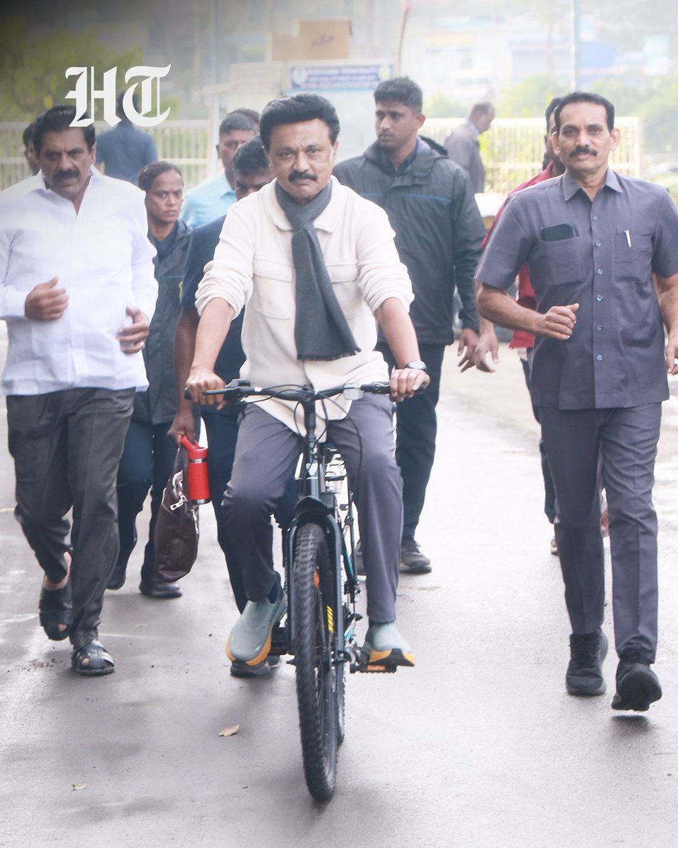 htTweets's tweet image. Tamil Nadu Chief Minister M.K. Stalin spent time cycling around the Kodaikanal Lake as part of his post-election visit to the hill station.

Stay updated with all the stories that matter — download the Hindustan Times app

#TamilNadu #MKStalin #IndiaNews
