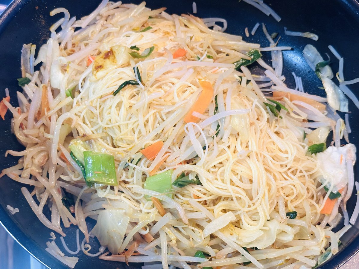 ケンミン焼きカレービーフン
適当にしてもかなり美味いんだからすごい