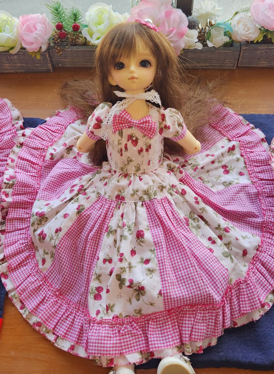 今日はコフレカフェさんへ4周年記念のスイーツをよばれて来ましたぁ～❤そして、先日のドルパにてお迎えしたドレス「虹のしずく(<a href="/xxx_mizuki3_xxx/">しずく@ドルパ【264-SD】</a>)」さんのドレスを着せて行きました。ミニ18番ちゃんの三姉妹なので、めちゃ可愛かったですぅ～❤️
#コフレカフェ
#虹のしずく服
#msd18
#ミニ18番