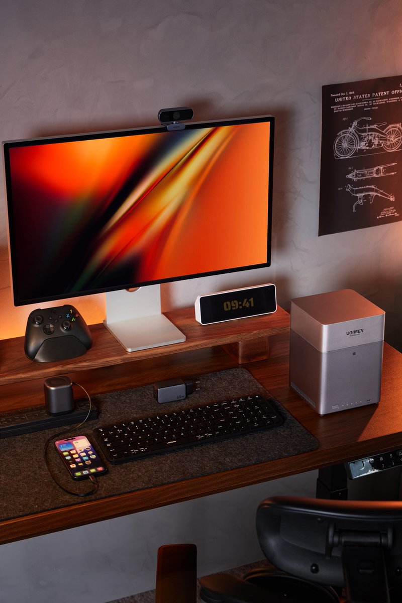 UGREENOfficial's tweet image. Everyone loves cool looking tech, but there's no reason it shouldn't also be functional. With a #UGREEN #NAS you can store your files, organize your photos, set up your own home theater, and more
Check out the UGREEN NASync DH4300 Plus: nas.us.ugreen.com/laMIEI
#tech #UGREENNAS