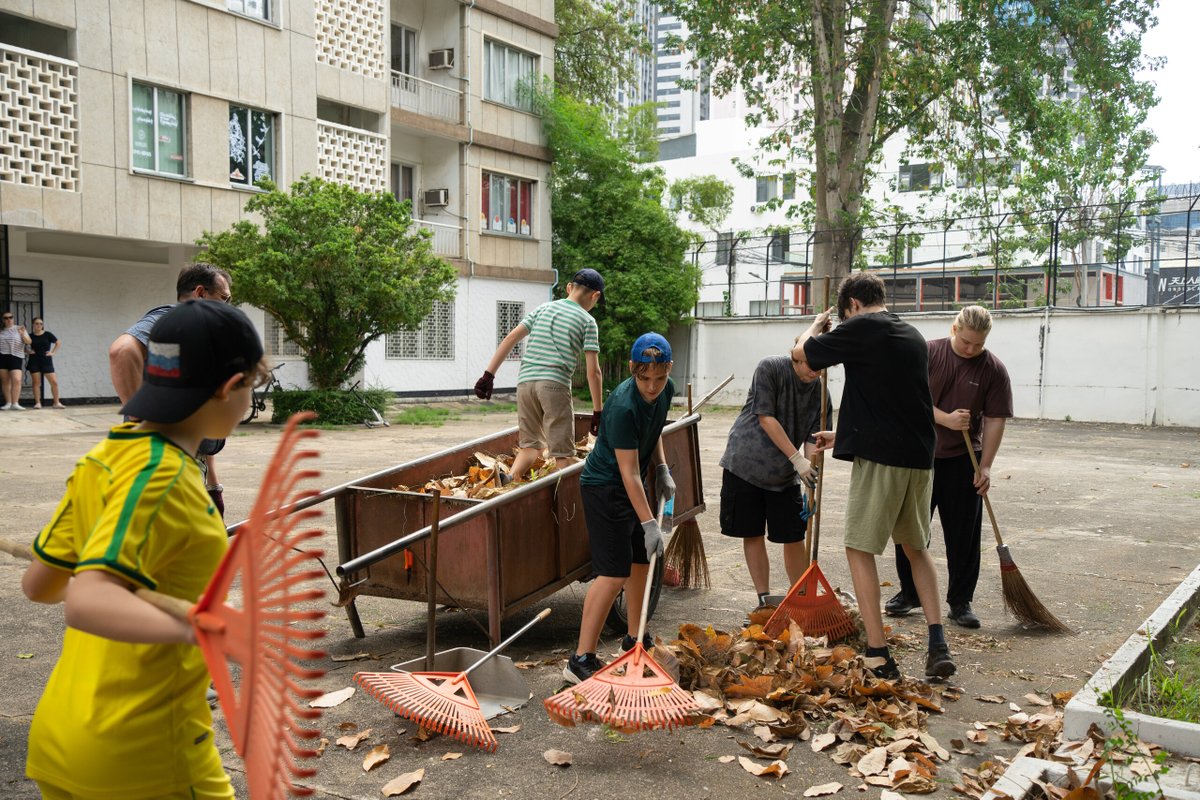Russian Embassy, KHM tweet media