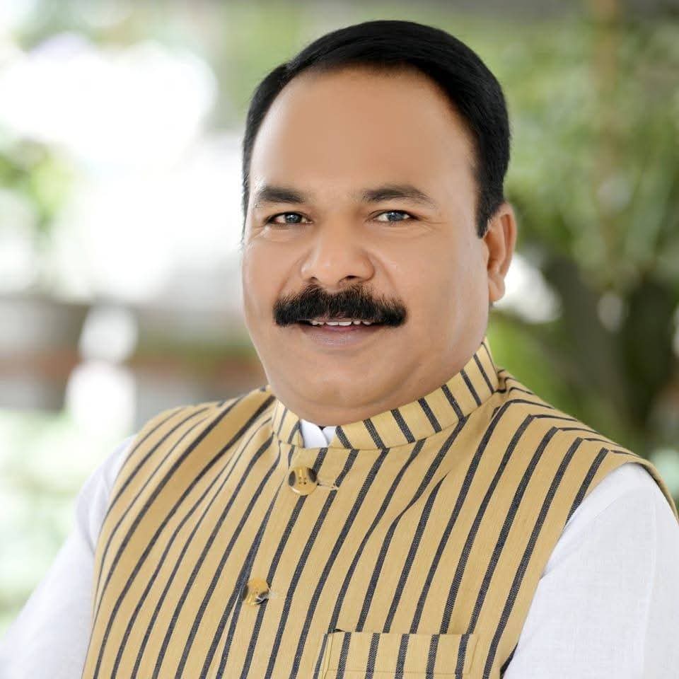 PradeepPatelBJP's tweet photo. मनगवां के पूर्व विधायक पंचूलाल प्रजापति जी को विंध्य विकास प्राधिकरण का अध्यक्ष नियुक्त किए जाने पर हार्दिक बधाई एवं शुभकामनाएँ। साथ ही डॉ. अजय सिंह जी एवं संजय तीर्थानी जी को उपाध्यक्ष पद पर नियुक्त किए जाने पर भी हार्दिक बधाई। https://t.co/h6NyqAoV0H