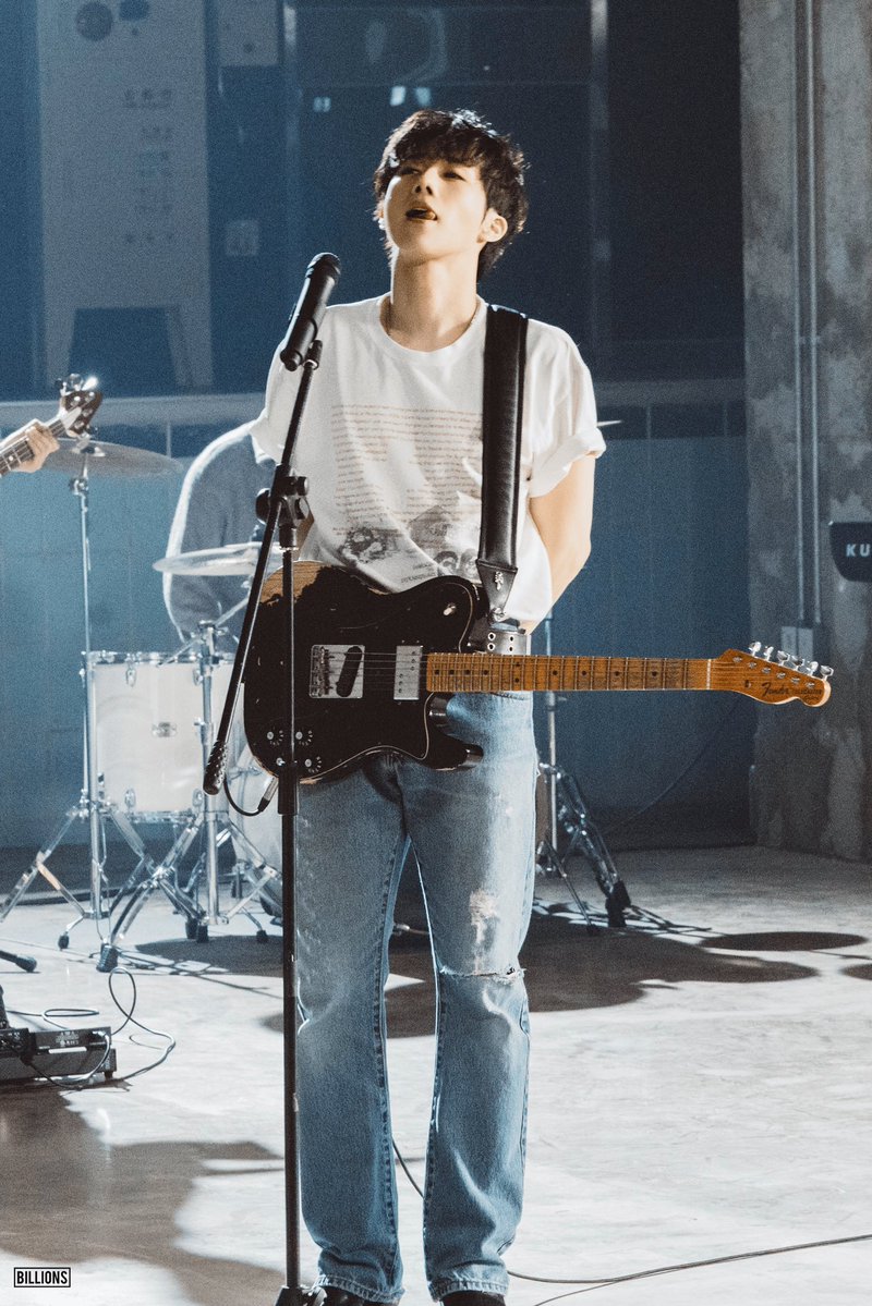 花の名 tweet media