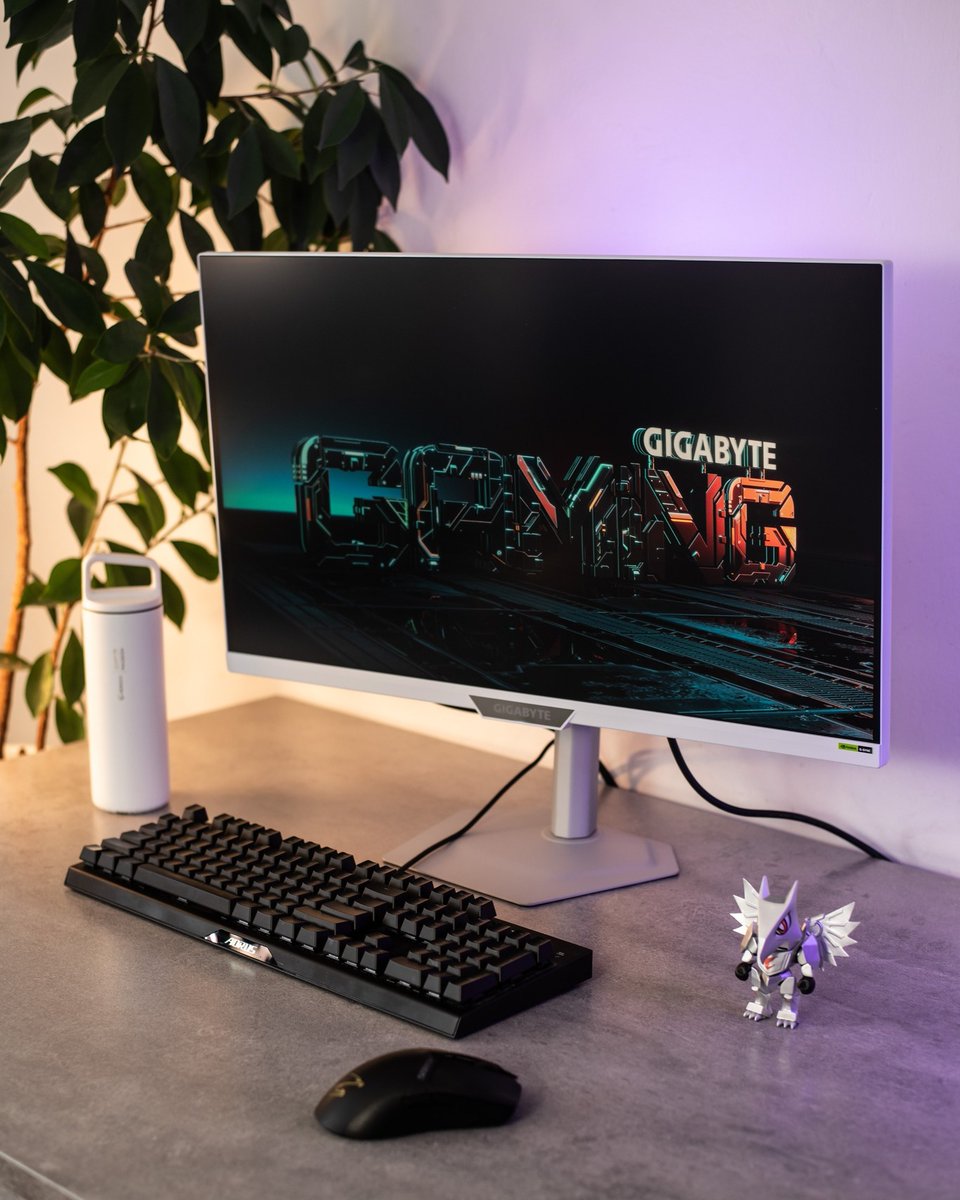 GIGABYTE_DE's tweet image. GIGABYTE AORUS AERO GiMATE AI TOP GAMING POWER 😎

GIGABYTE M27UP ICE 🤍

Dank an 💘🛠📸🎥💻: @ aorus_fr

#GIGABYTE #AORUS #pcbuild #pcmr #gamer #custompc #liquidcooling