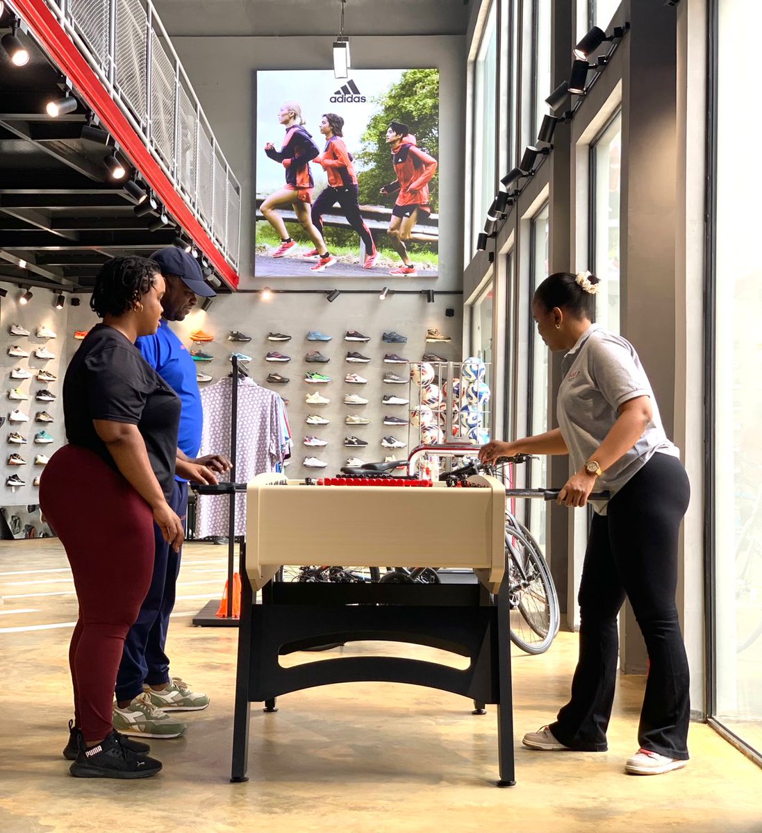 bajabiri's tweet image. Kushoto Jabu,kulia Zamda.

Trainers wangu hao, wapo #JustFit  Masaki