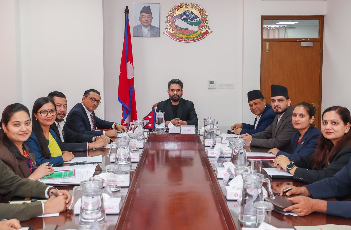 khanaltirtha's tweet photo. संसदलाई बेवास्ता गर्दै बालेन @PM_nepal_ @ShahBalen  सरकार 
संवैधानिक परिषद्सम्बन्धी अध्यादेश र सहकारी सम्बन्धी अध्यादेश ल्याउन सिफारिसका लागि शीतल निवास पुग्यो । https://t.co/S23uTB289D